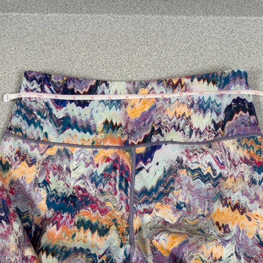 Peloton Multicolor Patterned Activewear Set - Picture 10 of 10